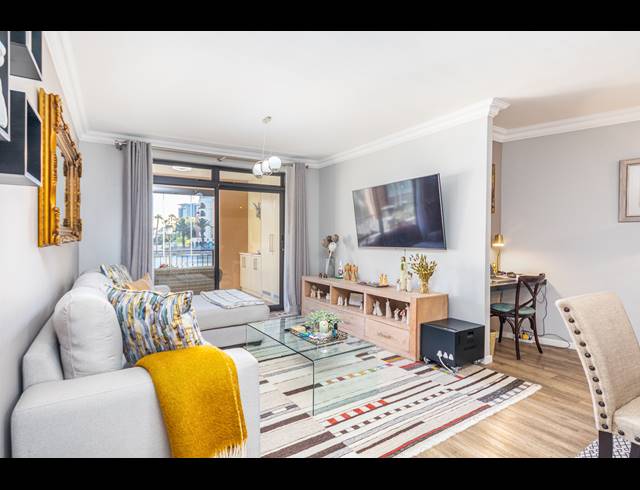 2 BEDROOM APARTMENT TO LET IN CENTURY CITY